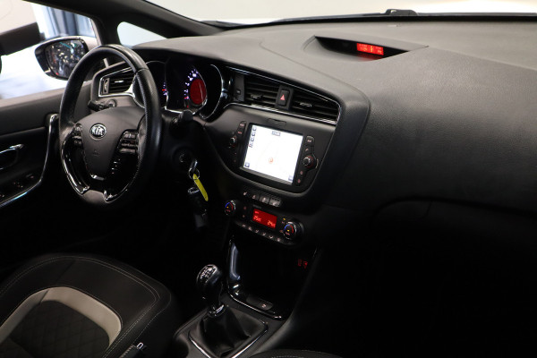 Kia cee'd Sportswagon 1.0 T-GDi GT-Line Summer Edition Panoramadak Navigatie Kia cee'd Sportswagon 1.0 T-GDi GT-Line Summer Edition Panoramadak Navigatie