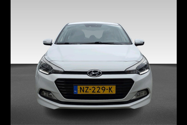 Hyundai i20 1.0 T-GDI Comfort | cruise control | Lane assist | Parkeersensoren | Hyundai i20 1.0 T-GDI Comfort | cruise control | Lane assist | Parkeersensoren |