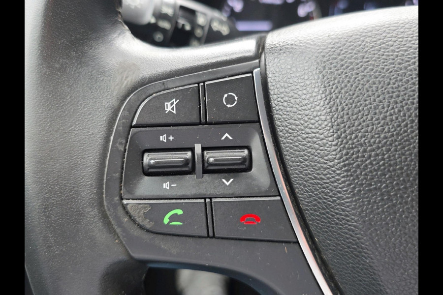 Hyundai i20 1.0 T-GDI Comfort | cruise control | Lane assist | Parkeersensoren | Hyundai i20 1.0 T-GDI Comfort | cruise control | Lane assist | Parkeersensoren |