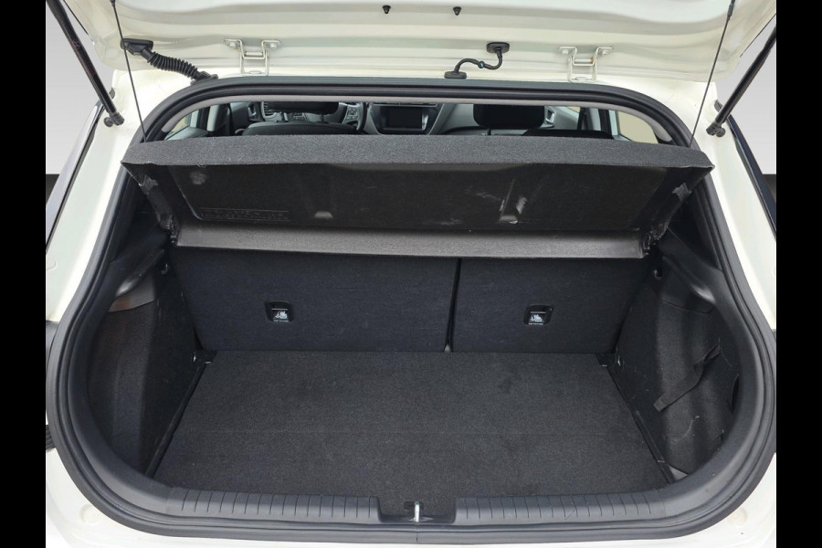 Hyundai i20 1.0 T-GDI Comfort | cruise control | Lane assist | Parkeersensoren | Hyundai i20 1.0 T-GDI Comfort | cruise control | Lane assist | Parkeersensoren |