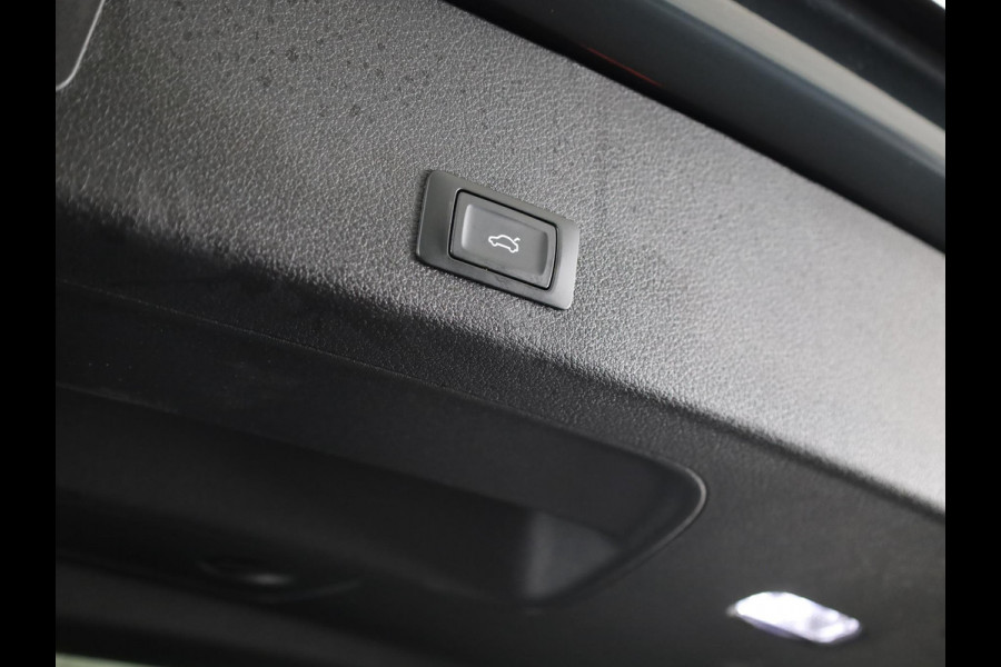 Audi Q8 e-tron 50 quattro Edition 95 kWh 340pk | Panoramadak S-line interieur | Head Up Display | Bang & Olufsen Premium Sound Audi Q8 e-tron 50 quattro Edition 95 kWh 340pk | Panoramadak S-line interieur | Head Up Display | Bang & Olufsen Premium Sound