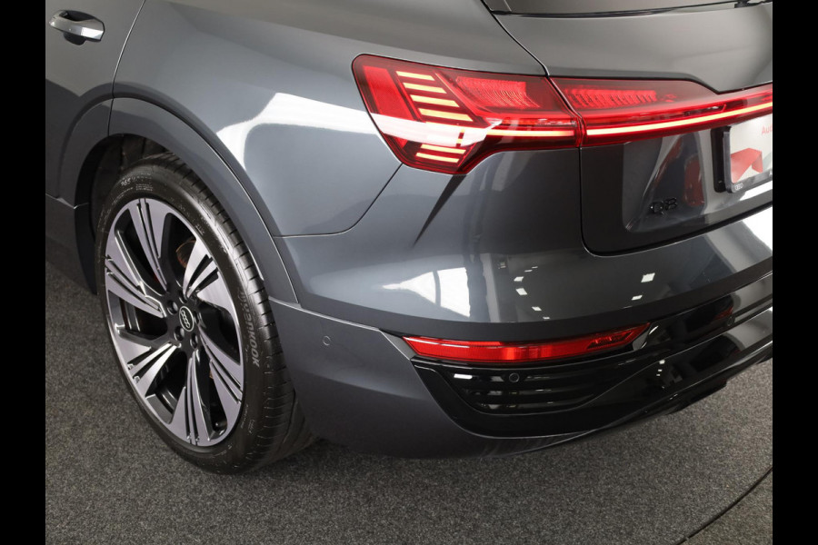Audi Q8 e-tron 50 quattro Edition 95 kWh 340pk | Panoramadak S-line interieur | Head Up Display | Bang & Olufsen Premium Sound Audi Q8 e-tron 50 quattro Edition 95 kWh 340pk | Panoramadak S-line interieur | Head Up Display | Bang & Olufsen Premium Sound