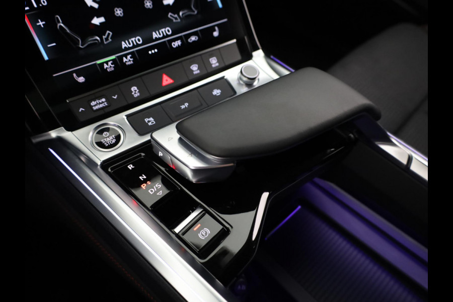 Audi Q8 e-tron 50 quattro Edition 95 kWh 340pk | Panoramadak S-line interieur | Head Up Display | Bang & Olufsen Premium Sound Audi Q8 e-tron 50 quattro Edition 95 kWh 340pk | Panoramadak S-line interieur | Head Up Display | Bang & Olufsen Premium Sound