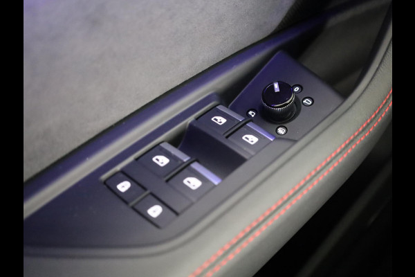 Audi Q8 e-tron 50 quattro Edition 95 kWh 340pk | Panoramadak S-line interieur | Head Up Display | Bang & Olufsen Premium Sound Audi Q8 e-tron 50 quattro Edition 95 kWh 340pk | Panoramadak S-line interieur | Head Up Display | Bang & Olufsen Premium Sound