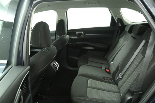 Kia Sorento 1.6 T-GDI Hybrid 2WD DynamicLine 7p. - Climate Control - LED Koplampen - Stoel/Stuurverwarming - Navigatie - Fabrieksgarantie Tot 2030 Kia Sorento 1.6 T-GDI Hybrid 2WD DynamicLine 7p. - Climate Control - LED Koplampen - Stoel/Stuurverwarming - Navigatie - Fabrieksgarantie Tot 2030