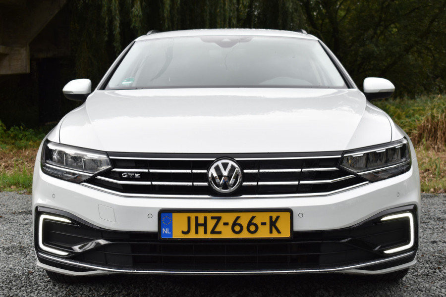 Volkswagen Passat Variant 218PK DSG HYBRID GTE BUSINESS TREKHAAK/NAVI/CAMERA