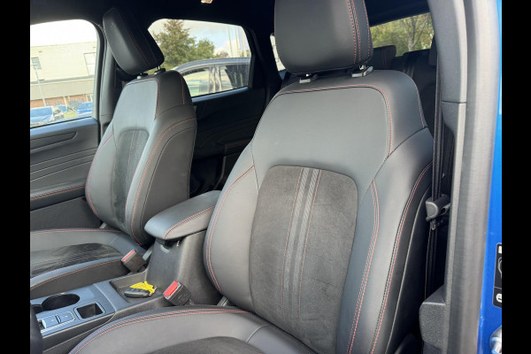 Ford Kuga 2.5 PHEV ST-Line X 243pk | Spuiter | Wegklapbare trekhaak | Panoramadak | Winter Pack | Head up Display | All season banden