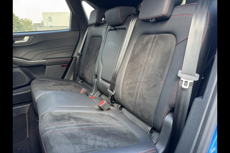 Ford Kuga 2.5 PHEV ST-Line X 243pk | Spuiter | Wegklapbare trekhaak | Panoramadak | Winter Pack | Head up Display | All season banden