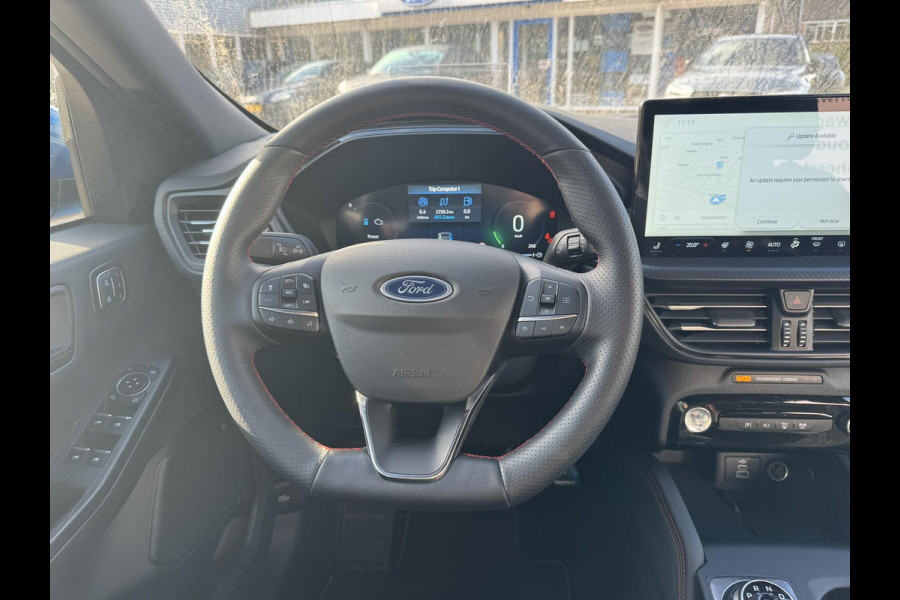 Ford Kuga 2.5 PHEV ST-Line X 243pk | Spuiter | Wegklapbare trekhaak | Panoramadak | Winter Pack | Head up Display | All season banden
