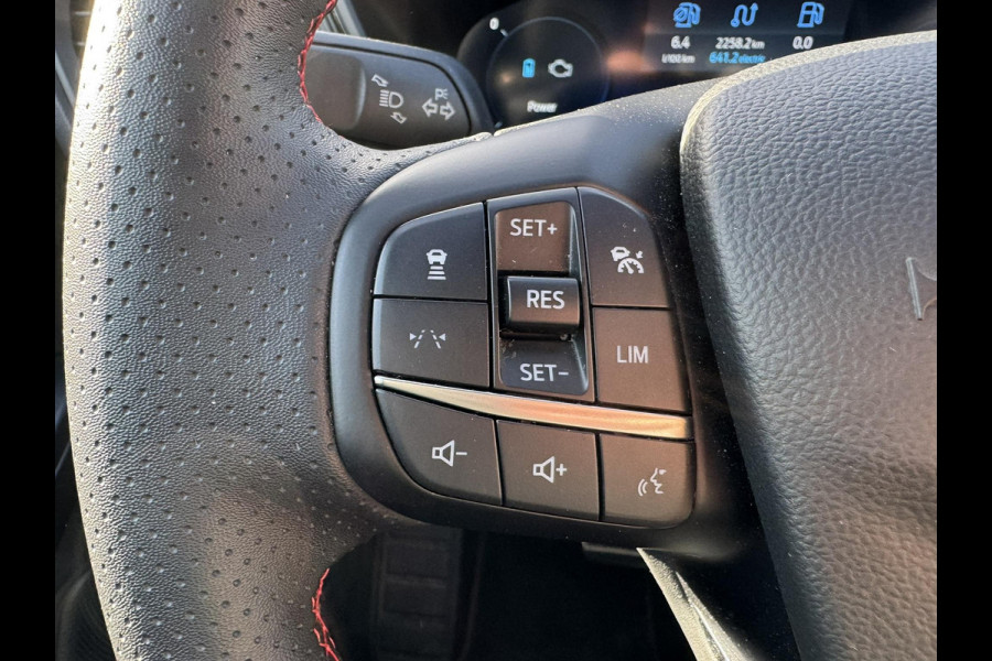 Ford Kuga 2.5 PHEV ST-Line X 243pk | SCI | Wegklapbare trekhaak | Panoramadak | Winter Pack | Head up Display | All season banden