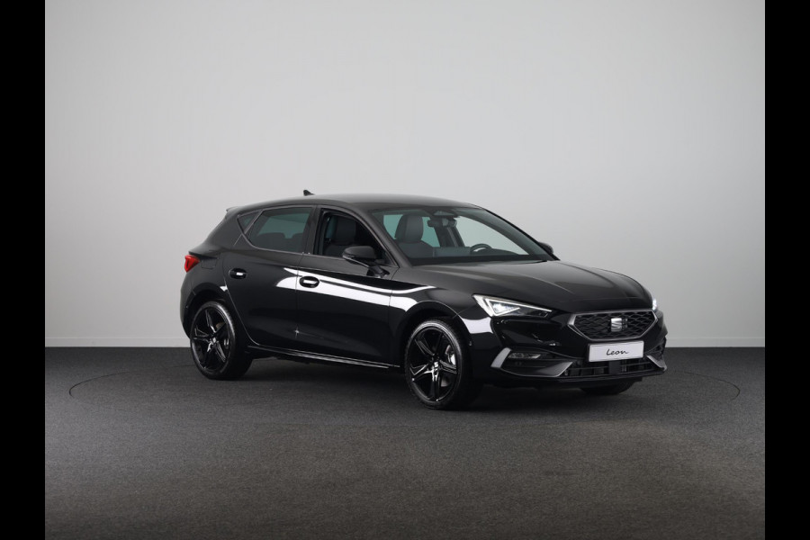 Seat Leon 1.5 TSI 204pk e-Hybrid FR Business | Black Pack | Trekhaak | Led Matrix