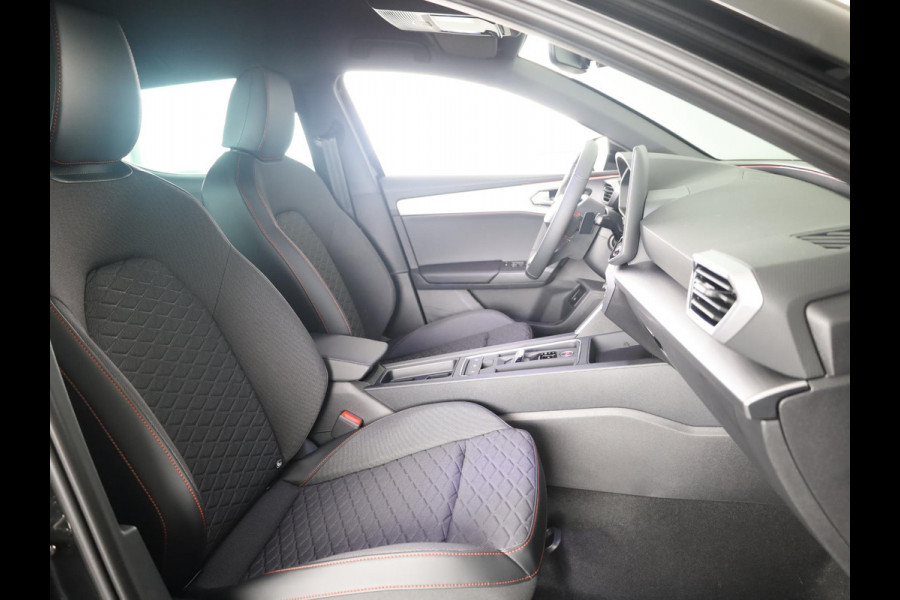 Seat Leon 1.5 TSI 204pk e-Hybrid FR Business | Black Pack | Trekhaak | Led Matrix