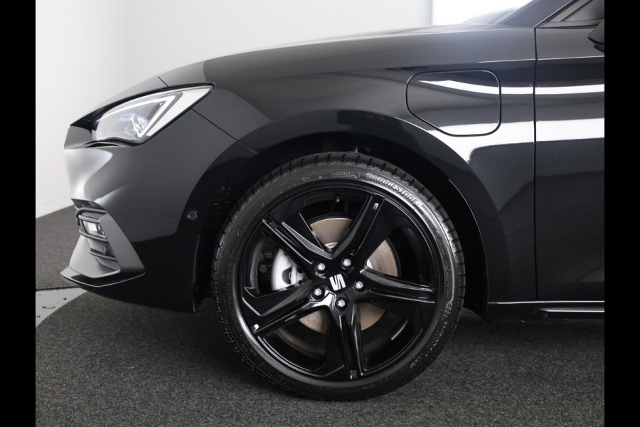 Seat Leon 1.5 TSI 204pk e-Hybrid FR Business | Black Pack | Trekhaak | Led Matrix