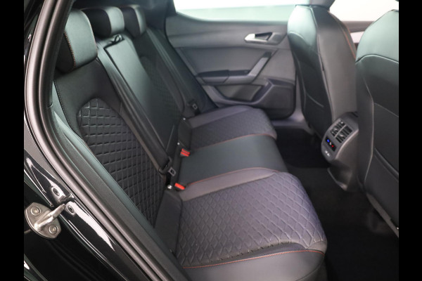 Seat Leon 1.5 TSI 204pk e-Hybrid FR Business | Black Pack | Trekhaak | Led Matrix