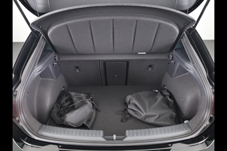 Seat Leon 1.5 TSI 204pk e-Hybrid FR Business | Black Pack | Trekhaak | Led Matrix