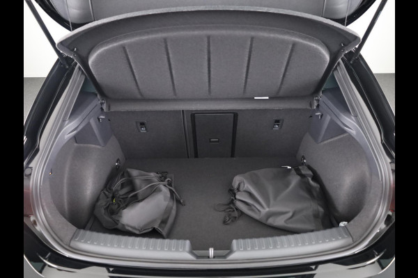 Seat Leon 1.5 TSI 204pk e-Hybrid FR Business | Black Pack | Trekhaak | Led Matrix