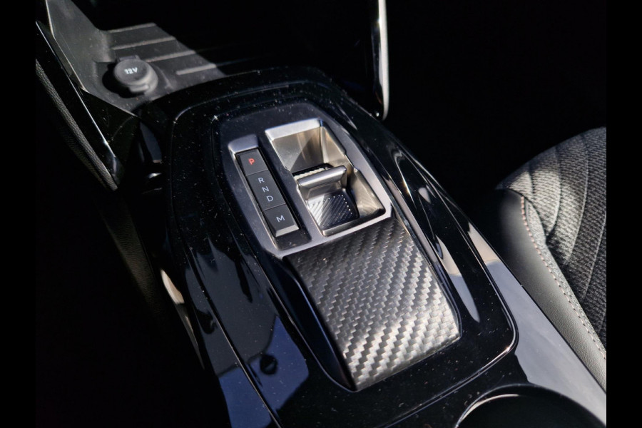 Peugeot 2008 1.2 PureTech EAT8 130Pk Allure Peugeot 2008 1.2 PureTech EAT8 130Pk Allure