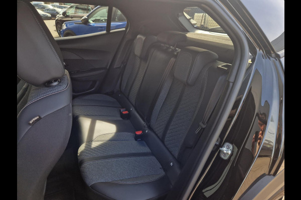 Peugeot 2008 1.2 PureTech EAT8 130Pk Allure Peugeot 2008 1.2 PureTech EAT8 130Pk Allure