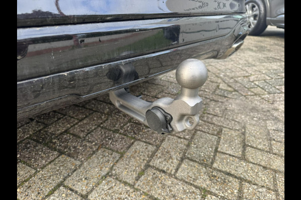 Ford Kuga 2.5 PHEV ST-Line X 243pk | SCI | Wegklapbare trekhaak | Panoramadak | Winter Pack | Head up Display | All season banden