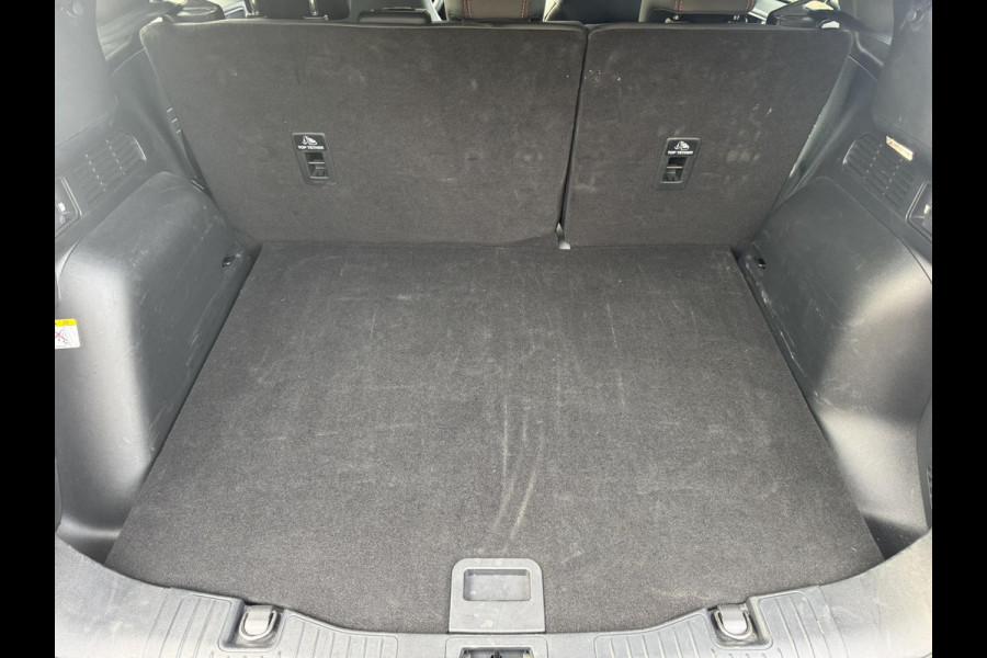 Ford Kuga 2.5 PHEV ST-Line X 243pk | Wegklapbare trekhaak | Panoramadak | Winter Pack | Head up Display | All season banden