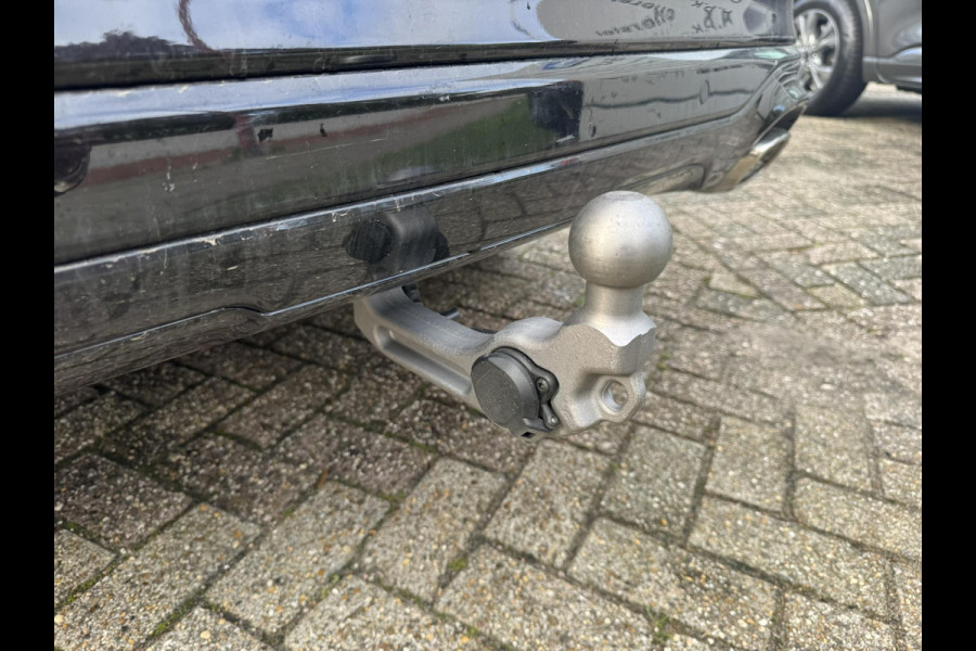 Ford Kuga 2.5 PHEV ST-Line X 243pk | Wegklapbare trekhaak | Panoramadak | Winter Pack | Head up Display | All season banden