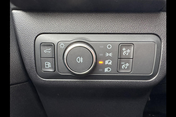 Ford Kuga 2.5 PHEV ST-Line X 243pk | Wegklapbare trekhaak | Panoramadak | Winter Pack | Head up Display | All season banden