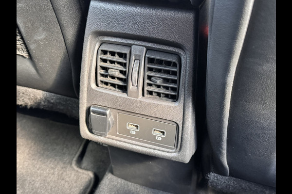 Renault Captur 1.6 E-Tech plug-in hybrid 160 techno | Automaat | Carplay | camera | PDC | Navigatie | LMV 18''