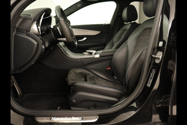 Mercedes-Benz C-Klasse 300e AMG Limited | Panoramadak | 360 Camera | Stoelverwarming | Carplay | Matrix LED | Leder/Alcantara | Navigatie | Park Assist | Sfeerverlichting | PHEV | Plug In Mercedes-Benz C-Klasse 300e AMG Limited | Panoramadak | 360 Camera | Stoelverwarming | Carplay | Matrix LED | Leder/Alcantara | Navigatie | Park Assist | Sfeerverlichting | PHEV | Plug In