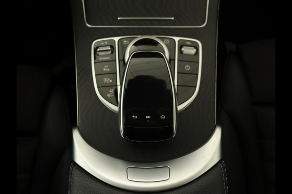 Mercedes-Benz C-Klasse 300e AMG Limited | Panoramadak | 360 Camera | Stoelverwarming | Carplay | Matrix LED | Leder/Alcantara | Navigatie | Park Assist | Sfeerverlichting | PHEV | Plug In Mercedes-Benz C-Klasse 300e AMG Limited | Panoramadak | 360 Camera | Stoelverwarming | Carplay | Matrix LED | Leder/Alcantara | Navigatie | Park Assist | Sfeerverlichting | PHEV | Plug In