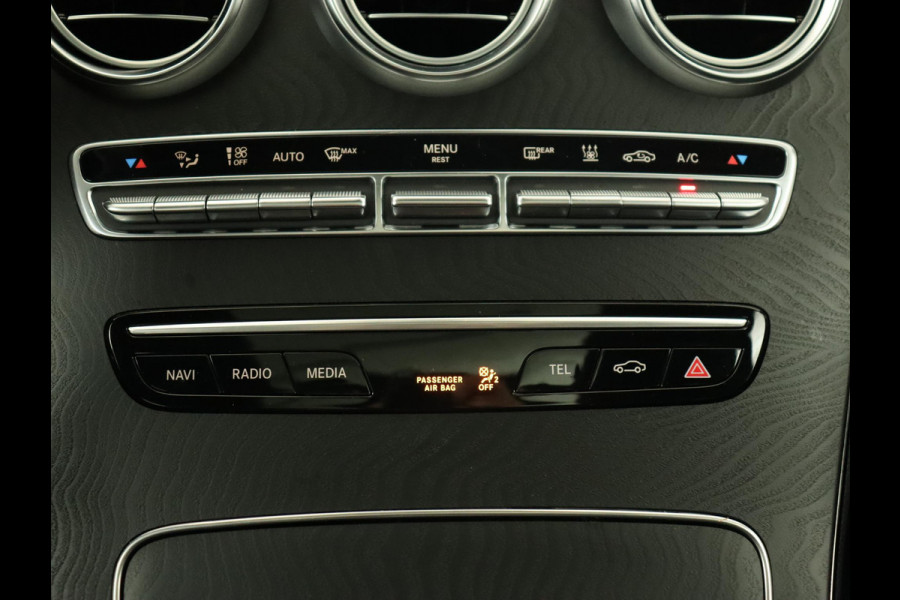 Mercedes-Benz C-Klasse 300e AMG Limited | Panoramadak | 360 Camera | Stoelverwarming | Carplay | Matrix LED | Leder/Alcantara | Navigatie | Park Assist | Sfeerverlichting | PHEV | Plug In Mercedes-Benz C-Klasse 300e AMG Limited | Panoramadak | 360 Camera | Stoelverwarming | Carplay | Matrix LED | Leder/Alcantara | Navigatie | Park Assist | Sfeerverlichting | PHEV | Plug In