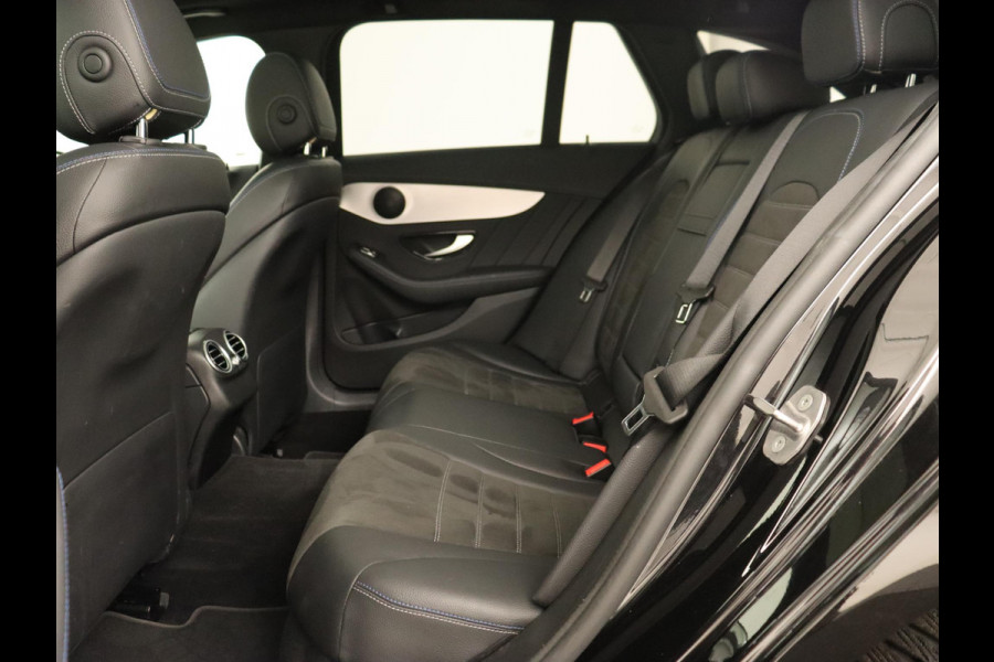 Mercedes-Benz C-Klasse 300e AMG Limited | Panoramadak | 360 Camera | Stoelverwarming | Carplay | Matrix LED | Leder/Alcantara | Navigatie | Park Assist | Sfeerverlichting | PHEV | Plug In Mercedes-Benz C-Klasse 300e AMG Limited | Panoramadak | 360 Camera | Stoelverwarming | Carplay | Matrix LED | Leder/Alcantara | Navigatie | Park Assist | Sfeerverlichting | PHEV | Plug In