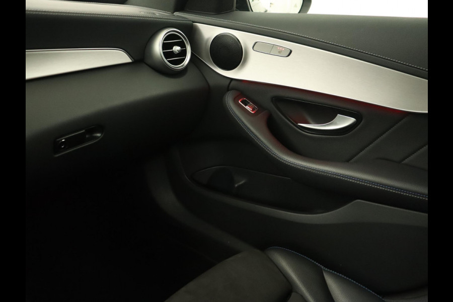 Mercedes-Benz C-Klasse 300e AMG Limited | Panoramadak | 360 Camera | Stoelverwarming | Carplay | Matrix LED | Leder/Alcantara | Navigatie | Park Assist | Sfeerverlichting | PHEV | Plug In Mercedes-Benz C-Klasse 300e AMG Limited | Panoramadak | 360 Camera | Stoelverwarming | Carplay | Matrix LED | Leder/Alcantara | Navigatie | Park Assist | Sfeerverlichting | PHEV | Plug In
