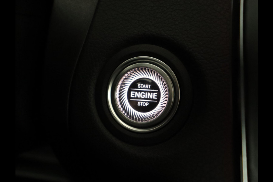 Mercedes-Benz C-Klasse 300e AMG Limited | Panoramadak | 360 Camera | Stoelverwarming | Carplay | Matrix LED | Leder/Alcantara | Navigatie | Park Assist | Sfeerverlichting | PHEV | Plug In Mercedes-Benz C-Klasse 300e AMG Limited | Panoramadak | 360 Camera | Stoelverwarming | Carplay | Matrix LED | Leder/Alcantara | Navigatie | Park Assist | Sfeerverlichting | PHEV | Plug In