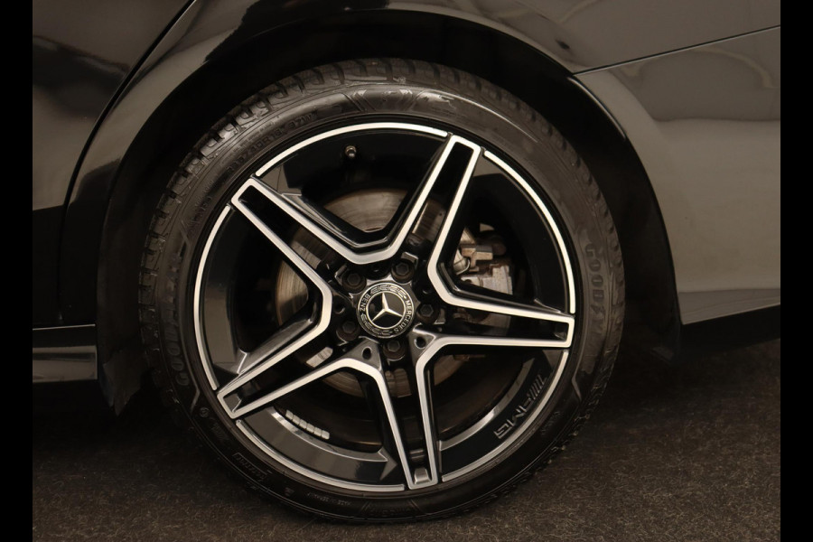 Mercedes-Benz C-Klasse 300e AMG Limited | Panoramadak | 360 Camera | Stoelverwarming | Carplay | Matrix LED | Leder/Alcantara | Navigatie | Park Assist | Sfeerverlichting | PHEV | Plug In Mercedes-Benz C-Klasse 300e AMG Limited | Panoramadak | 360 Camera | Stoelverwarming | Carplay | Matrix LED | Leder/Alcantara | Navigatie | Park Assist | Sfeerverlichting | PHEV | Plug In