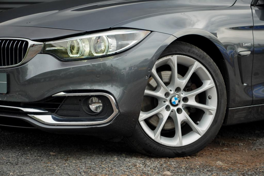 BMW 4 Serie Coupé 430i High Executive / Leder / Navi Prof