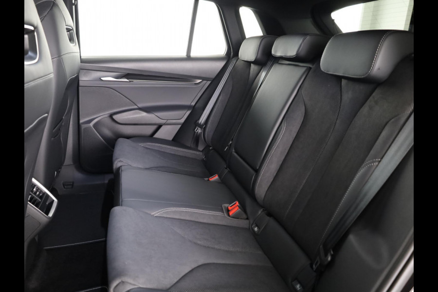 Škoda Elroq 60 Sportline 204pk | Adaptive Cruise Control | 20 inch | Blind Spot | Stoelverwarming Škoda Elroq 60 Sportline 204pk | Adaptive Cruise Control | 20 inch | Blind Spot | Stoelverwarming