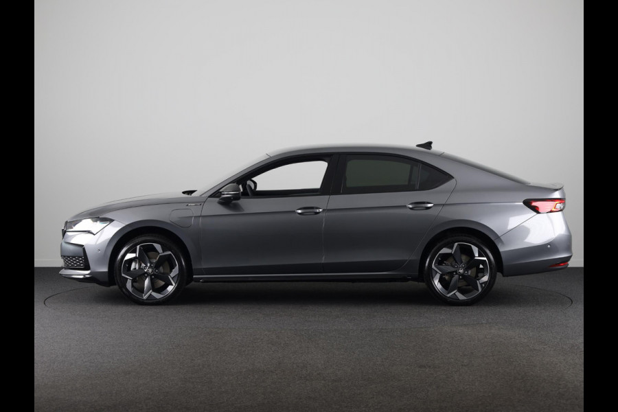 Škoda Superb Sportline Business PHEV 1.5 TSI 204 pk 6 vers. DSG | Canton | 19 inch lichtmetalen velgen | Travel assist plus | Winterpakket