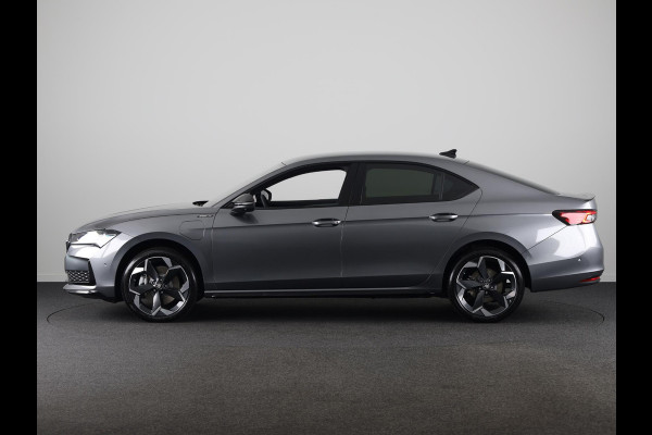 Škoda Superb Sportline Business PHEV 1.5 TSI 204 pk 6 vers. DSG | Canton | 19 inch lichtmetalen velgen | Travel assist plus | Winterpakket