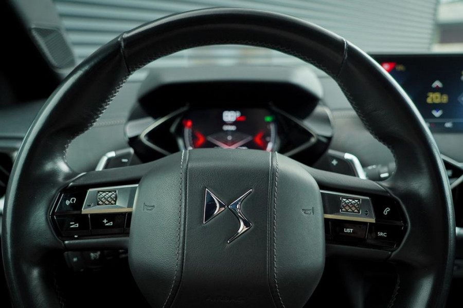 DS DS 3 Crossback 1.2 PureTech Grand Chic / Opera / Aut / Adaptive Cruise / Carplay / Leder