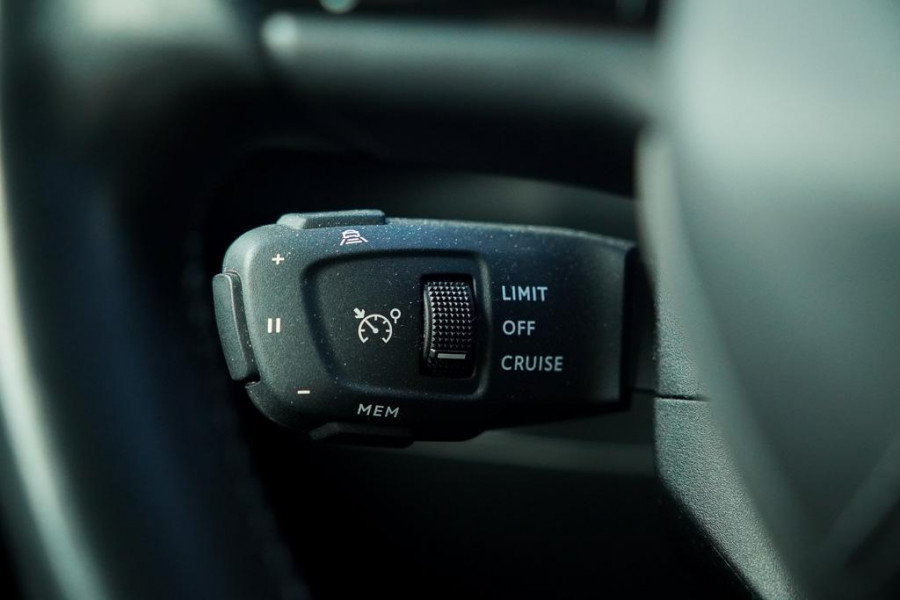 DS DS 3 Crossback 1.2 PureTech Grand Chic / Opera / Aut / Adaptive Cruise / Carplay / Leder