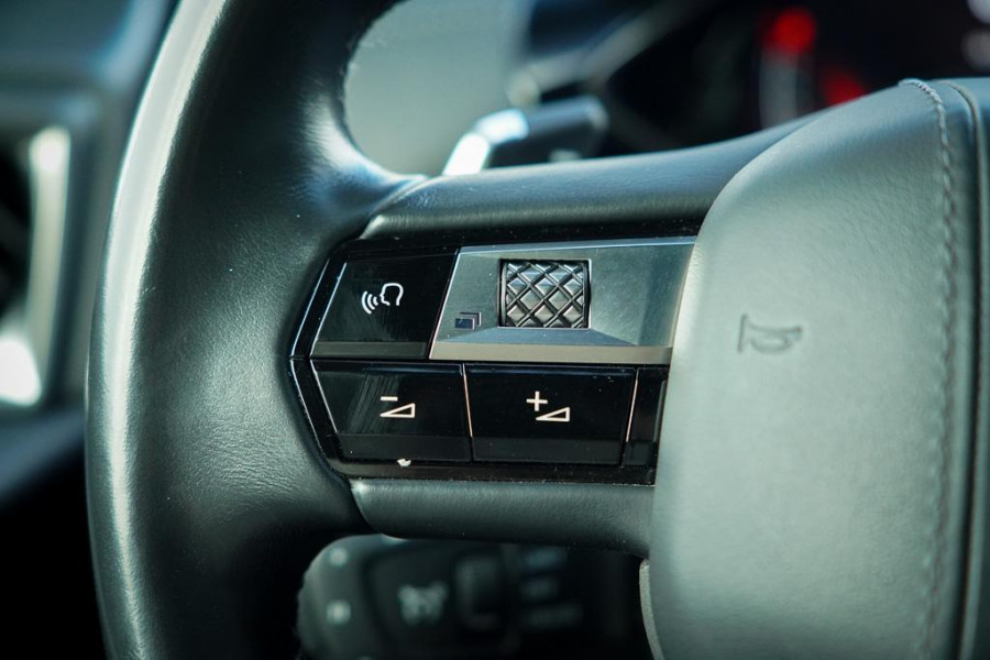 DS DS 3 Crossback 1.2 PureTech Grand Chic / Opera / Aut / Adaptive Cruise / Carplay / Leder