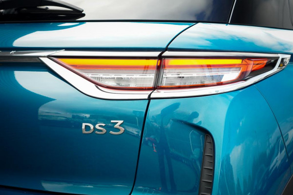 DS DS 3 Crossback 1.2 PureTech Grand Chic / Opera / Aut / Adaptive Cruise / Carplay / Leder