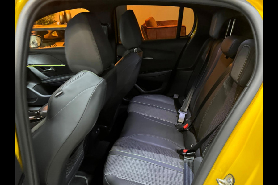 Peugeot 208 1.2 PureTech GT-Line Sport 131PK Garantie Carplay Sfeer LED Camera Cruise Clima Navi Rijklaar Peugeot 208 1.2 PureTech GT-Line Sport 131PK Garantie Carplay Sfeer LED Camera Cruise Clima Navi Rijklaar