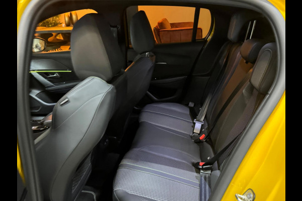 Peugeot 208 1.2 PureTech GT-Line Sport 131PK Garantie Carplay Sfeer LED Camera Cruise Clima Navi Rijklaar Peugeot 208 1.2 PureTech GT-Line Sport 131PK Garantie Carplay Sfeer LED Camera Cruise Clima Navi Rijklaar