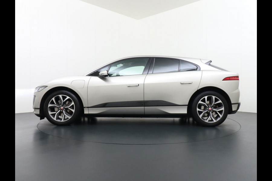 Jaguar I-PACE EV320 HSE 90 kWh VAN: €32.900,- VOOR: €28.877,- UW EINDEJAARSVOORDEEL: €4.023 | SOH 100% 3 FASE LADEN! | 360 CAMERA | ELEK. STOEL | STOEL/ STUUR VERWARMING | RIJKLAARPRIJS incl. 12 mnd BOVAG