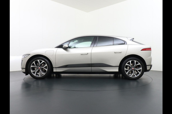Jaguar I-PACE EV320 HSE 90 kWh VAN: €32.900,- VOOR: €28.877,- UW EINDEJAARSVOORDEEL: €4.023 | SOH 100% 3 FASE LADEN! | 360 CAMERA | ELEK. STOEL | STOEL/ STUUR VERWARMING | RIJKLAARPRIJS incl. 12 mnd BOVAG
