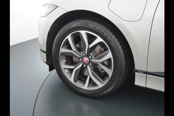 Jaguar I-PACE EV320 HSE 90 kWh VAN: €32.900,- VOOR: €28.877,- UW EINDEJAARSVOORDEEL: €4.023 | SOH 100% 3 FASE LADEN! | 360 CAMERA | ELEK. STOEL | STOEL/ STUUR VERWARMING | RIJKLAARPRIJS incl. 12 mnd BOVAG