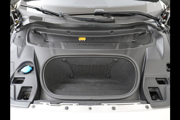 Jaguar I-PACE EV320 HSE 90 kWh VAN: €32.900,- VOOR: €28.877,- UW EINDEJAARSVOORDEEL: €4.023 | SOH 100% 3 FASE LADEN! | 360 CAMERA | ELEK. STOEL | STOEL/ STUUR VERWARMING | RIJKLAARPRIJS incl. 12 mnd BOVAG