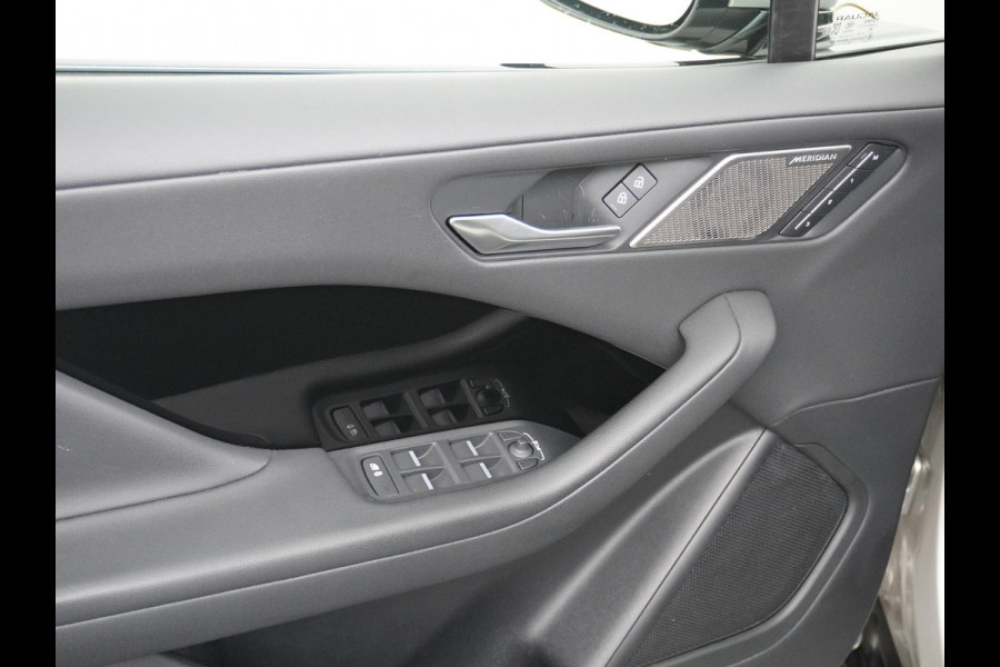 Jaguar I-PACE EV320 HSE 90 kWh VAN: €32.900,- VOOR: €28.877,- UW EINDEJAARSVOORDEEL: €4.023 | SOH 100% 3 FASE LADEN! | 360 CAMERA | ELEK. STOEL | STOEL/ STUUR VERWARMING | RIJKLAARPRIJS incl. 12 mnd BOVAG