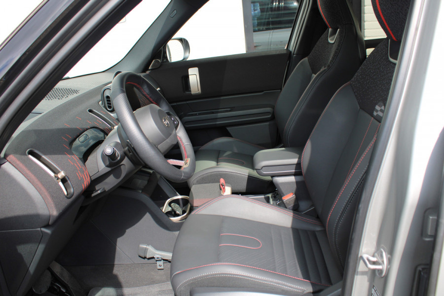 MINI Countryman 1.5 C John Cooper Works XL / NL-auto / Panorama / 9.000km / Vol Opties / NIEUWSTAAT